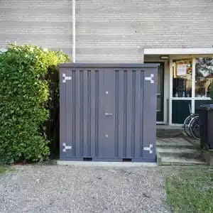 Antraciet container in de voortuin Pijnacker