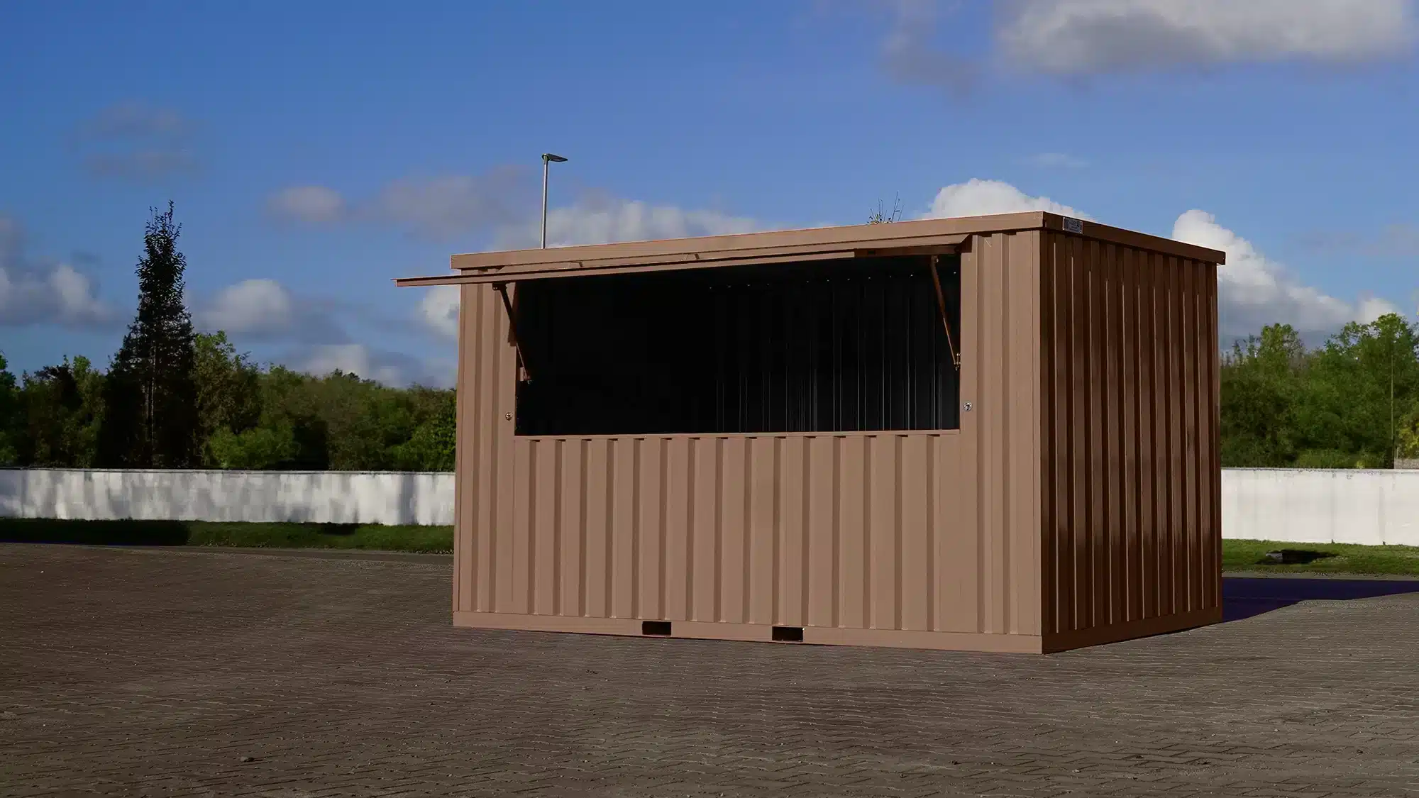 Barcontainer in de kleur RAL 8025 4x2 dubbele deur aan de korte zijde