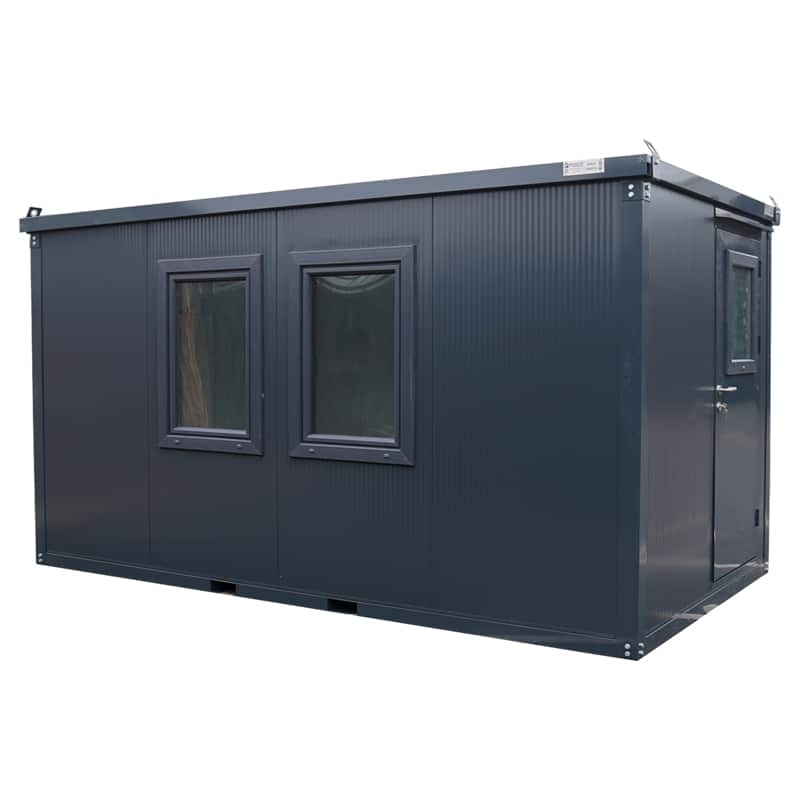 Kantoorunit 4x2 meter met ramen en afsluitbare deur, ideaal als werk- of opslagruimte.
